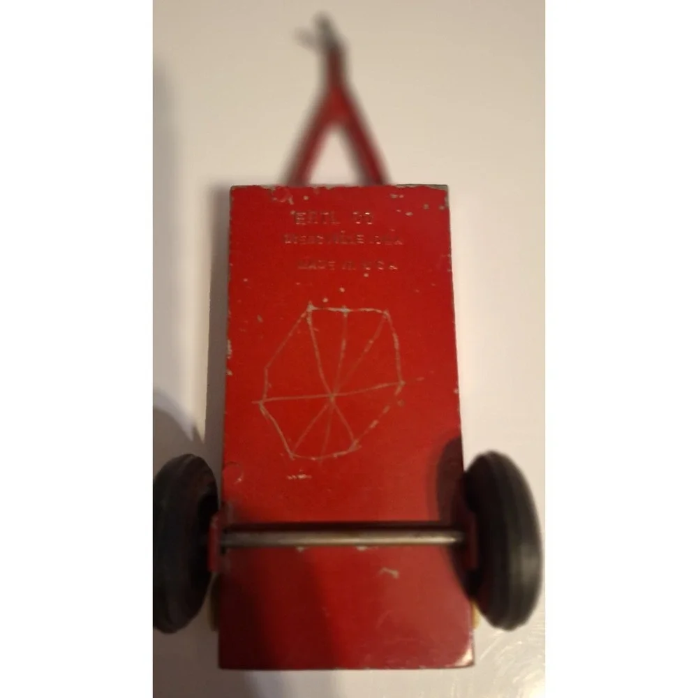 VINTAGE ERTL MANURE SPREADER FARM TRAILER DIE CAST TOY RED USA